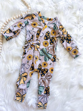 Load image into Gallery viewer, RTS 0/3M Bows and Bees River Romper
